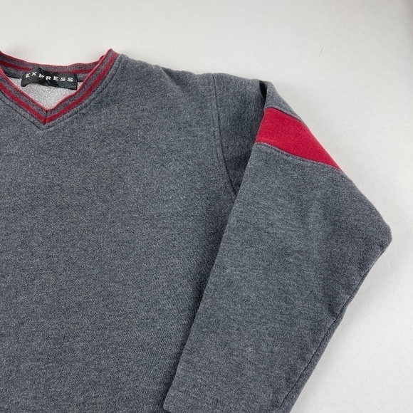 Express Sweatshirt Womens Medium 12/14 Gray Red Long Sleeve Vneck - Picture 5 of 9